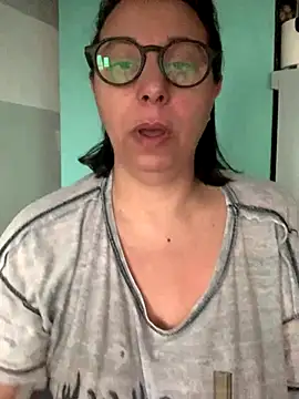 Snapshot of LupeLok chatting on September 27, 2025, 12:54 pm LupeLok online show from September 27, 2025, 12:54 pm