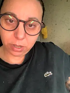 Snapshot of LupeLok chatting on October 17, 2025, 8:55 pm LupeLok online show from October 17, 2025, 8:55 pm