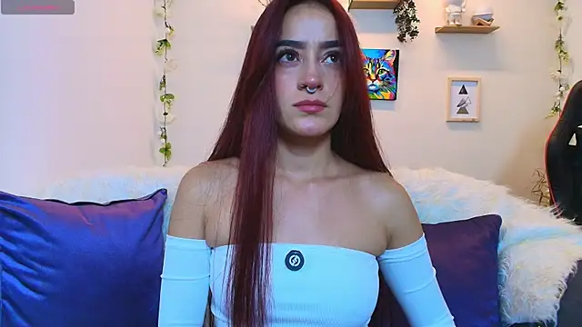 Snapshot of ViolethRosse chatting on May 26, 2026, 12:28 am ViolethRosse online show from May 26, 2026, 12:28 am