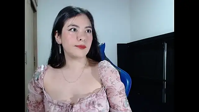 EloiseJun online show from July 12, 2026, 10:23 pm