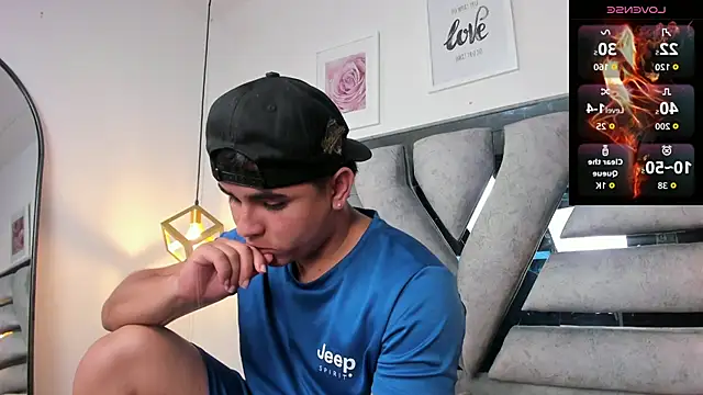 lianfox  online show from April 8, 2026, 12:43 am