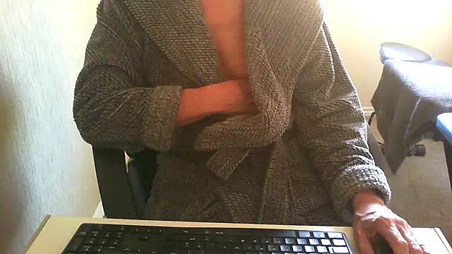 Snapshot of rogpb chatting on April 25, 2026, 7:00 am rogpb online show from April 25, 2026, 7:00 am
