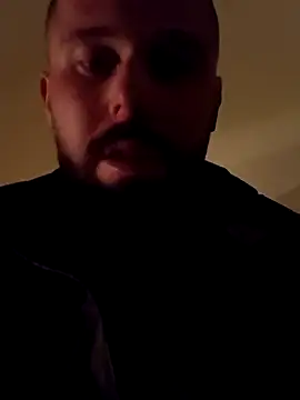 Snapshot of Barber33zk chatting on April 28, 2026, 9:20 pm Barber33zk online show from April 28, 2026, 9:20 pm