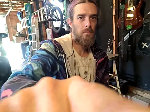 thejuicybacon online show from September 29, 2025, 7:19 pm