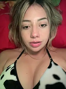 MissCat  online show from November 16, 2025, 2:06 am