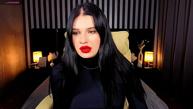 Neyla Charm online show from November 11, 2025, 1:55 pm