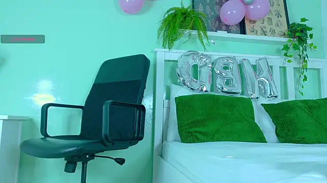 BelaMiller  online show from October 3, 2025, 11:51 am