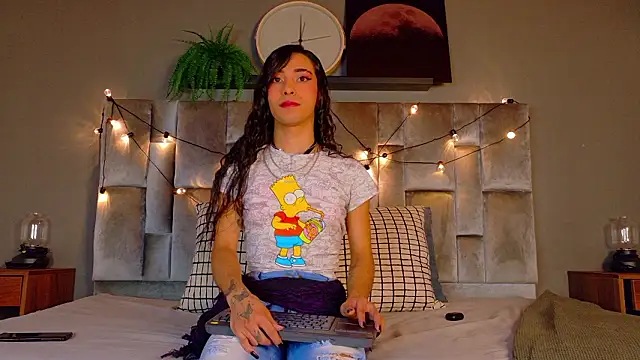 TiffValentinee  online show from March 6, 2026, 7:54 pm