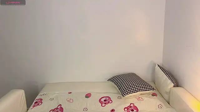 Kittenfishing online show from September 12, 2025, 3:56 pm