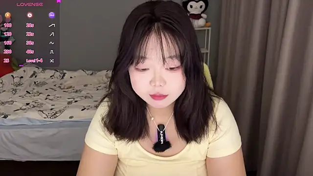 Kittenfishing online show from November 6, 2025, 12:39 pm