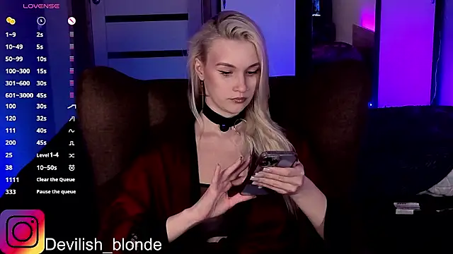 HitchcocianBlonde online show from February 19, 2026, 6:59 pm