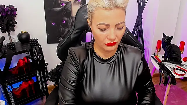 demisweet online show from February 7, 2025, 2:04 pm