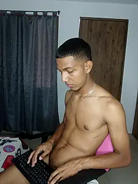 miguelmarcus online show from September 14, 2025, 3:22 pm