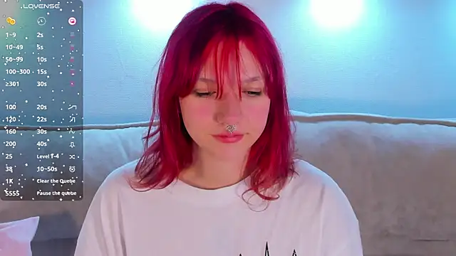 Molly Platt online show from September 10, 2025, 9:09 am