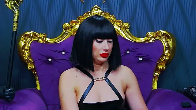 LaraMaeve online show from November 28, 2025, 8:17 am