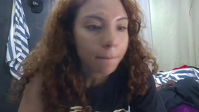 VioletV online show from May 26, 2026, 3:24 am