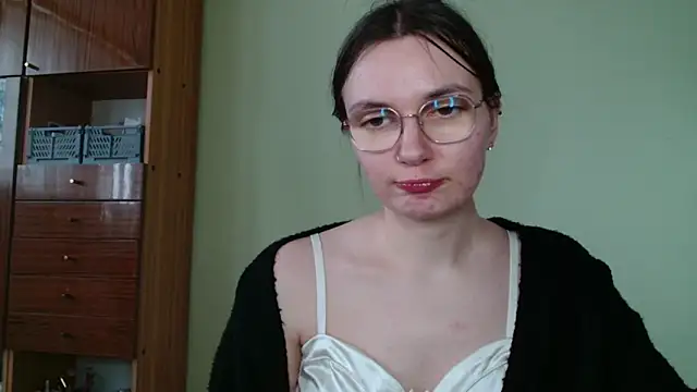 LooveELLYx online show from February 13, 2025, 2:31 pm
