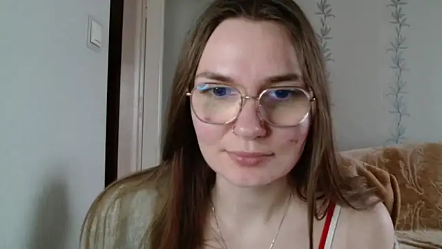 LooveELLYx online show from March 13, 2025, 3:06 pm