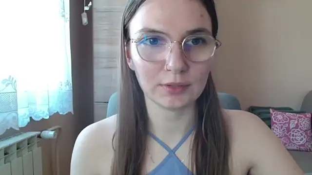 LooveELLYx online show from March 22, 2025, 11:11 am