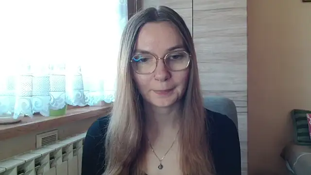 LooveELLYx online show from November 6, 2025, 7:31 am