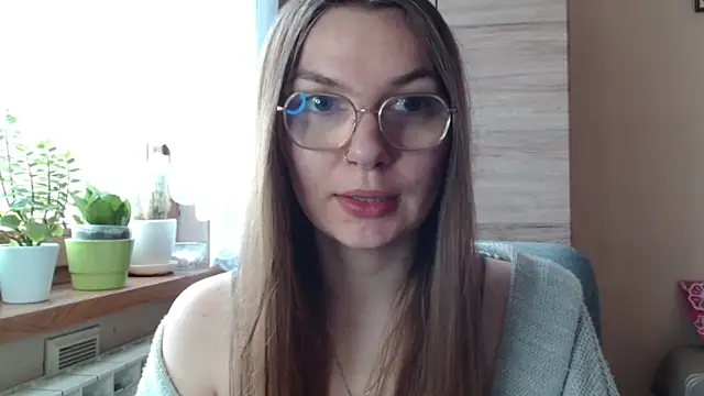 LooveELLYx online show from March 10, 2026, 7:35 am