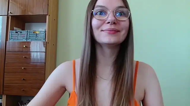 Snapshot of LooveELLYx chatting on May 28, 2026, 6:32 am LooveELLYx online show from May 28, 2026, 6:32 am