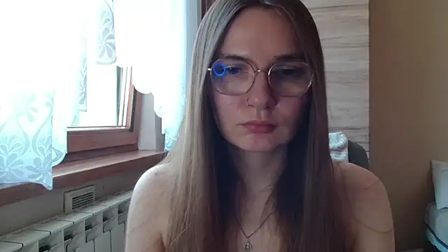 Snapshot of LooveELLYx chatting on June 27, 2026, 6:29 am LooveELLYx online show from June 27, 2026, 6:29 am