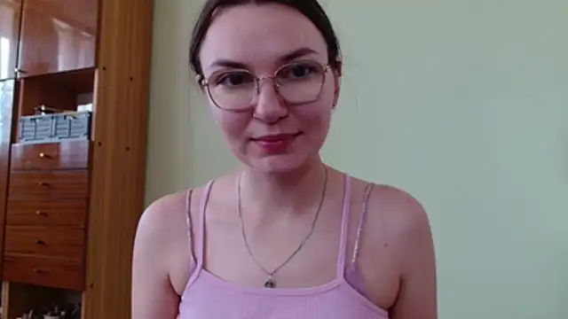 Snapshot of LooveELLYx chatting on July 16, 2026, 6:30 am LooveELLYx online show from July 16, 2026, 6:30 am