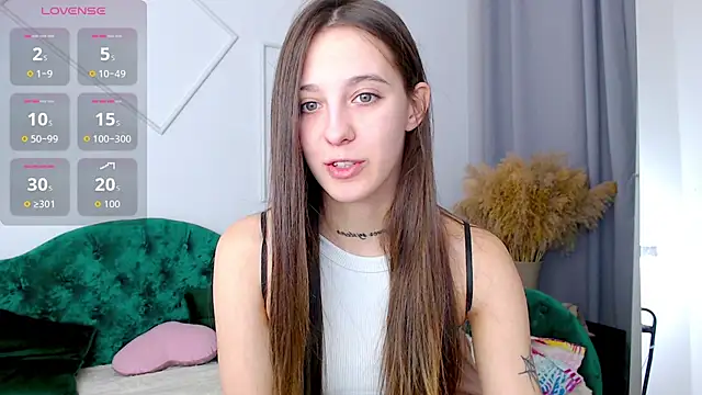 Little cherryy   online show from September 17, 2025, 6:26 am