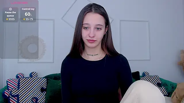 Little cherryy   online show from September 29, 2025, 6:51 am