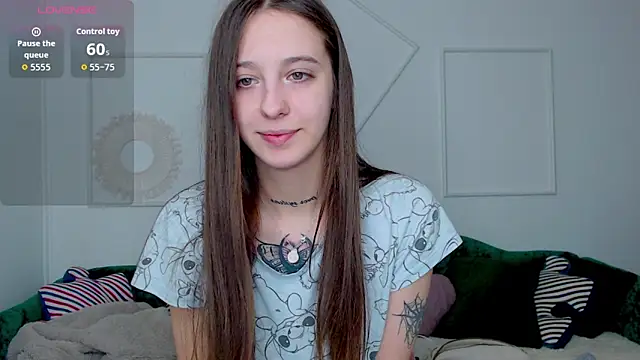 Little cherryy   online show from October 4, 2025, 7:17 am