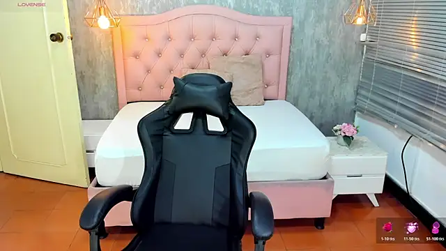 lissa jhonsoon online show from April 21, 2026, 3:02 am