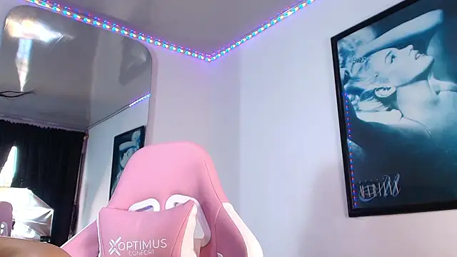 GraceWallace  online show from February 8, 2026, 9:40 pm