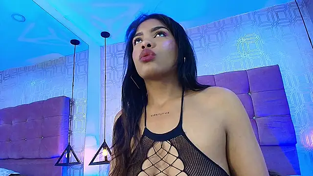 LexieBloom online show from November 20, 2025, 3:39 am