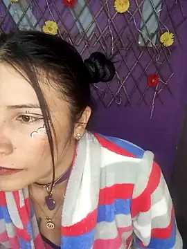 karinnahotdirty online show from September 18, 2025, 8:33 pm