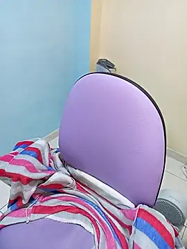 karinnahotdirty online show from December 13, 2025, 8:47 pm