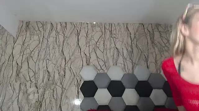 AntonellaBlanc online show from October 1, 2025, 9:21 pm