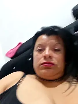 Hanna Kieran online show from October 30, 2025, 3:46 pm