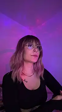 Snapshot of alesziarose chatting on November 18, 2025, 11:59 pm alesziarose online show from November 18, 2025, 11:59 pm