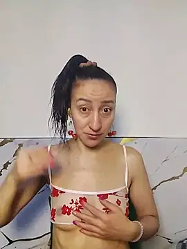 Oriana111 online show from May 15, 2026, 12:12 pm