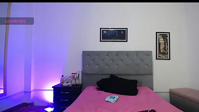 Esmeraldaa- online show from September 13, 2025, 4:34 am