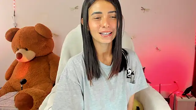 princessluna 19 online show from November 17, 2025, 10:04 pm