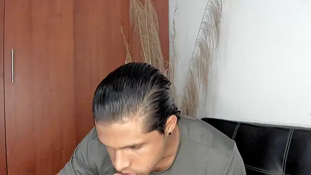 Evansdark1 online show from October 22, 2025, 1:39 am