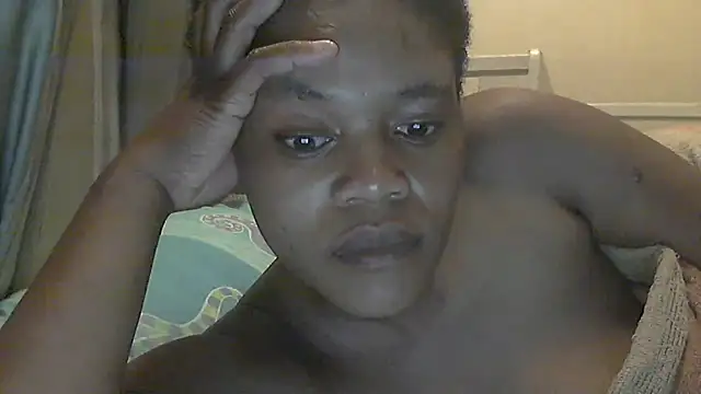 sexythae32 online show from January 17, 2026, 11:41 pm