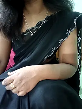 Snapshot of Laxmipriyatamil chatting on May 7, 2026, 10:26 pm Laxmipriyatamil online show from May 7, 2026, 10:26 pm