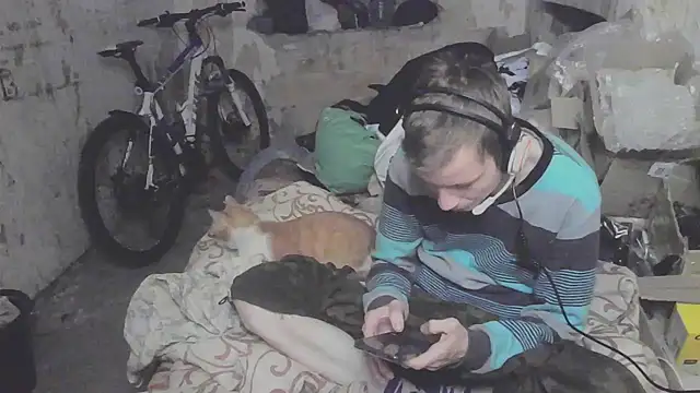 makarov1993 online show from October 12, 2025, 5:56 pm