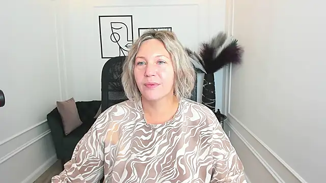 NinaStarle online show from September 28, 2025, 4:29 am