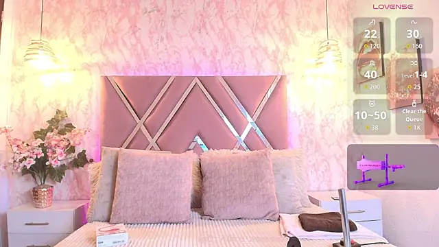 Aliice1  online show from September 10, 2025, 6:30 pm