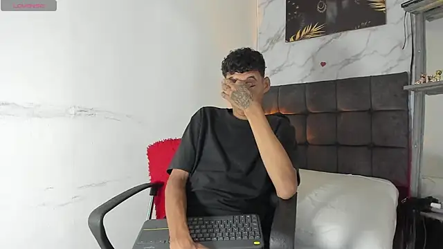 afrodita n ares online show from November 21, 2025, 7:23 pm