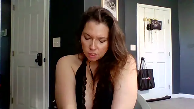 Snapshot of Melissamarcosx4 chatting on June 3, 2026, 2:33 pm Melissamarcosx4 online show from June 3, 2026, 2:33 pm